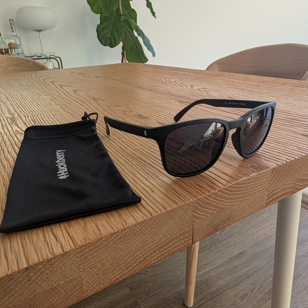 Huckberry limited edition "Weekenders" sunglasses - matte black w/ cleaning case
